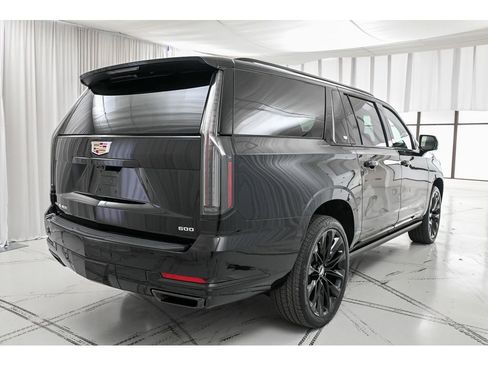 New 2026 Cadillac Escalade ESV Platinum Sport w/ LPO, ONYX Package image 7