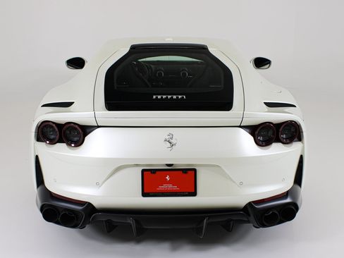 Used 2020 Ferrari 812 Superfast RWD image 31