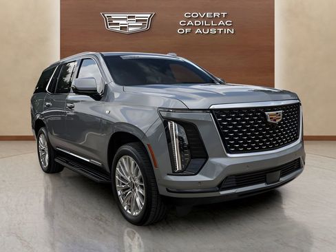 Certified 2025 Cadillac Escalade Premium Luxury AWD/4WD image 6