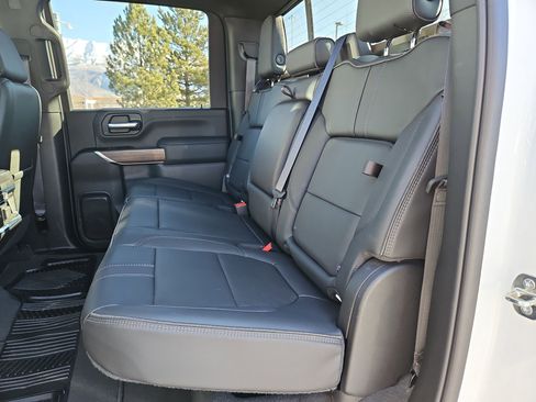 Used 2022 Chevrolet Silverado 3500 High Country w/ Z71 Off-Road Package image 28