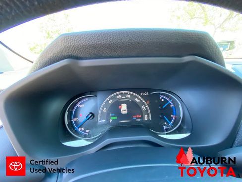 Certified 2025 Toyota RAV4 LE AWD/4WD image 37