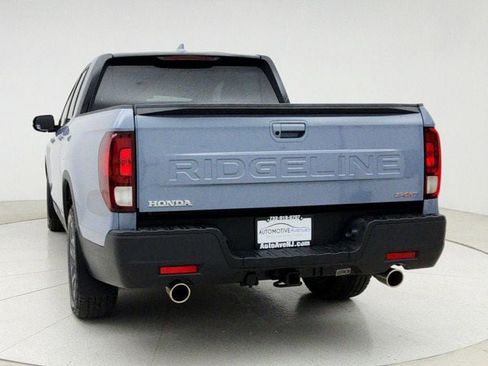 Used 2025 Honda Ridgeline Sport image 6