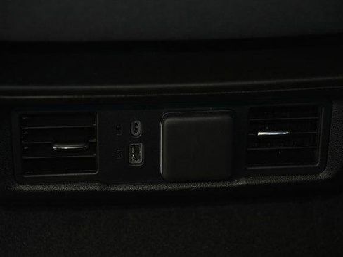 New 2025 GMC Sierra 1500 SLE w/ Preferred Package image 30