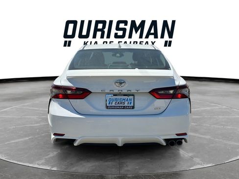 Used 2023 Toyota Camry SE FWD image 2