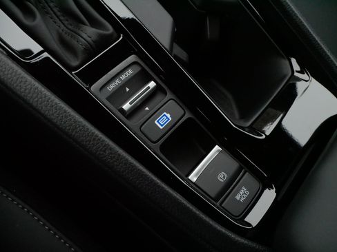 Certified 2025 Honda Accord Sport image 25