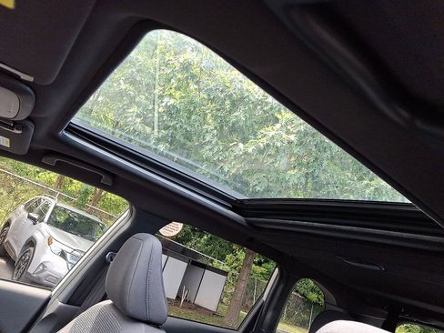 Certified 2025 Subaru Forester Premium image 12