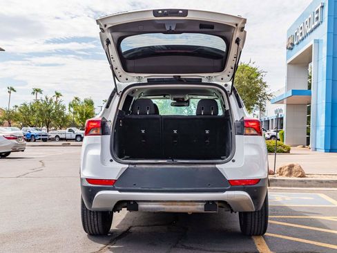 Used 2023 Chevrolet TrailBlazer LT w/ Convenience Package image 6