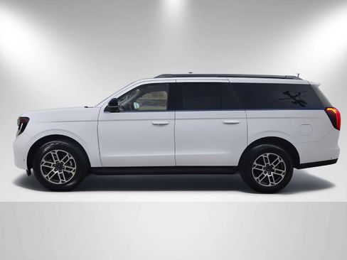 Used 2025 Ford Expedition Max Active AWD/4WD image 6