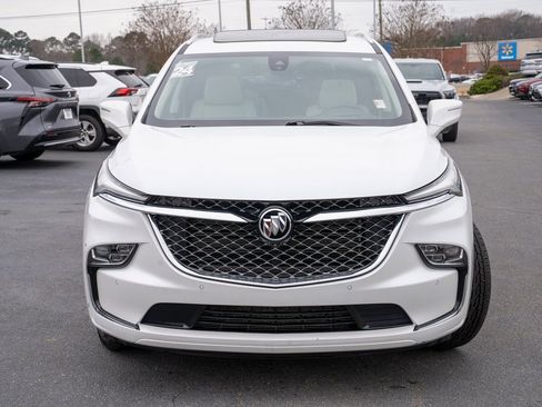 Used 2024 Buick Enclave Avenir w/ Avenir Technology Package image 2
