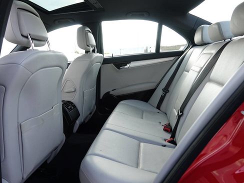 Used 2010 Mercedes-Benz C 300 Sedan image 65