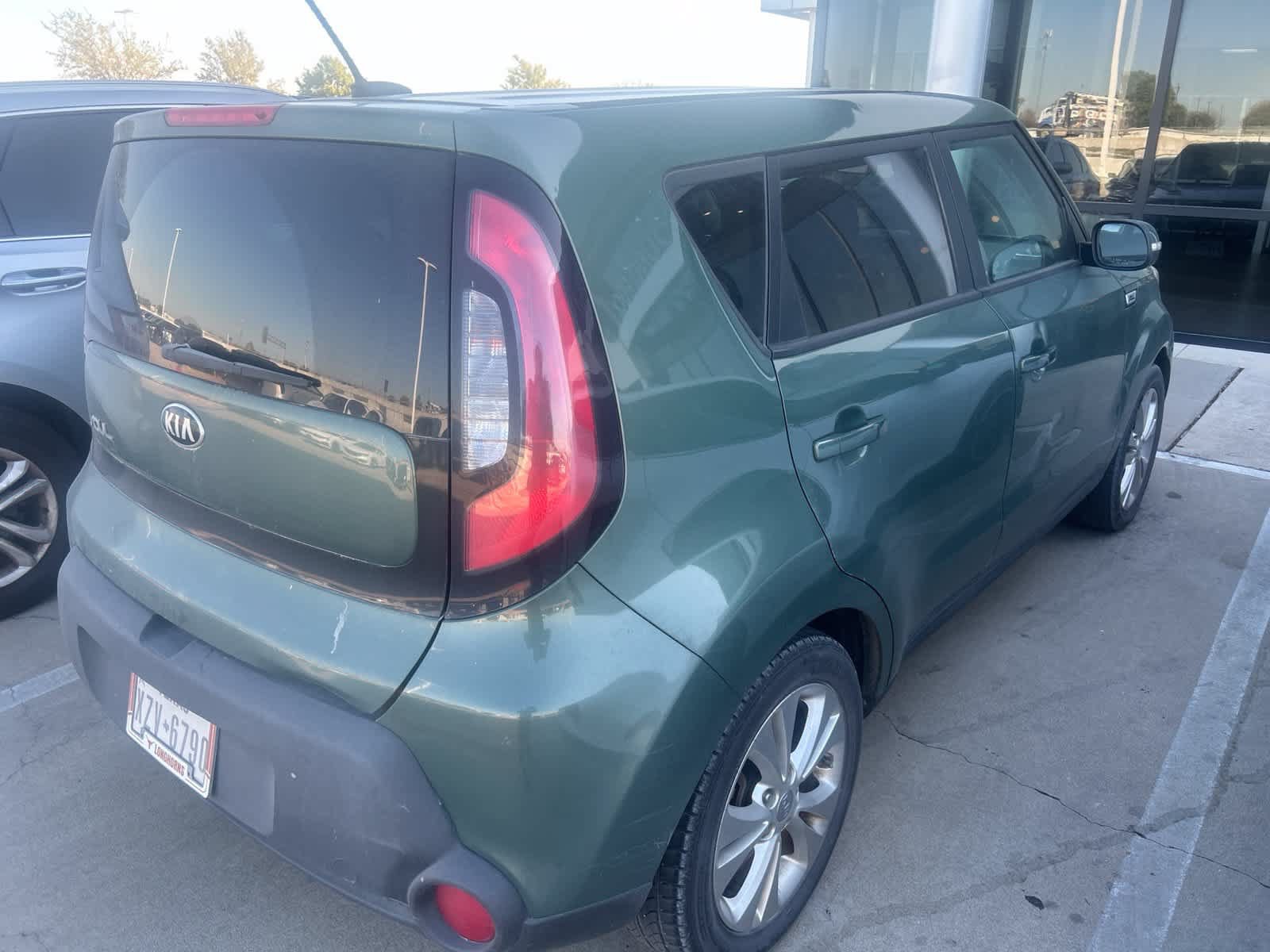 Used 2014 Kia Soul + FWD image 5