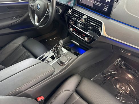 Used 2023 BMW 530i w/ Premium Package RWD image 34