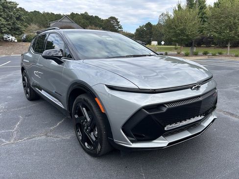 New 2025 Chevrolet Equinox EV RS image 17