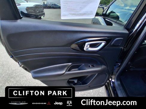 Certified 2025 Jeep Compass Limited w/ High Altitude Package AWD/4WD image 12