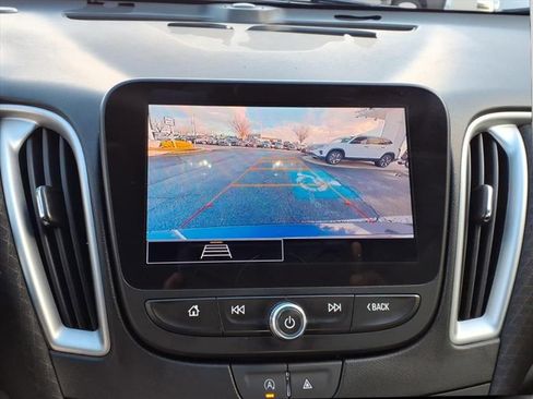 Used 2023 Chevrolet Malibu LT image 19