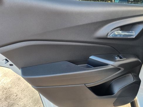 New 2026 Chevrolet Trax RS w/ Sunroof Package image 16