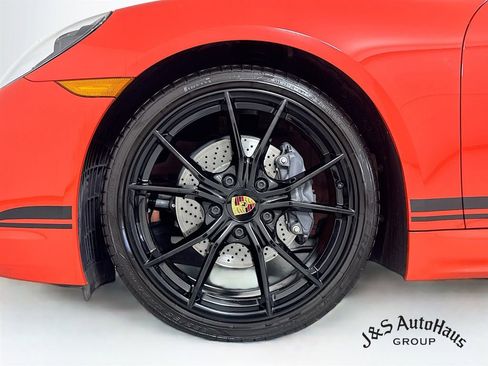 Used 2022 Porsche 718 Cayman RWD image 37