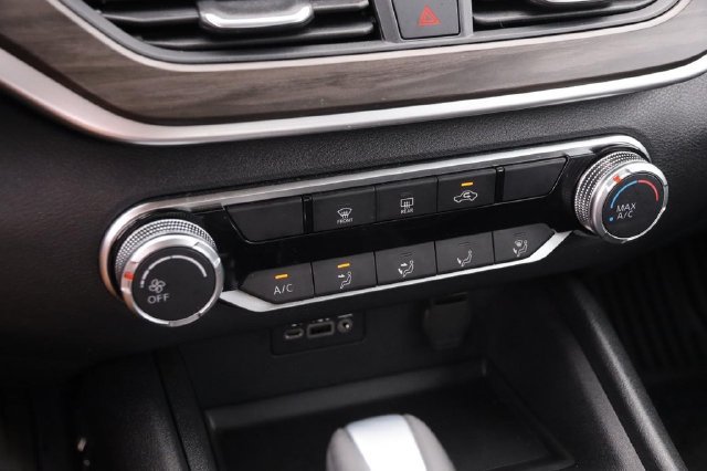Certified 2025 Nissan Altima 2.5 SV FWD image 18