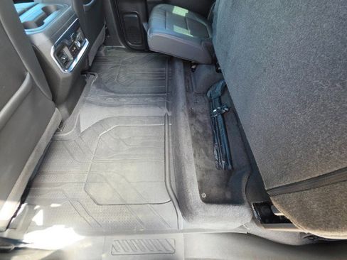 Used 2022 Chevrolet Silverado 1500 High Country w/ Technology Package AWD/4WD image 32