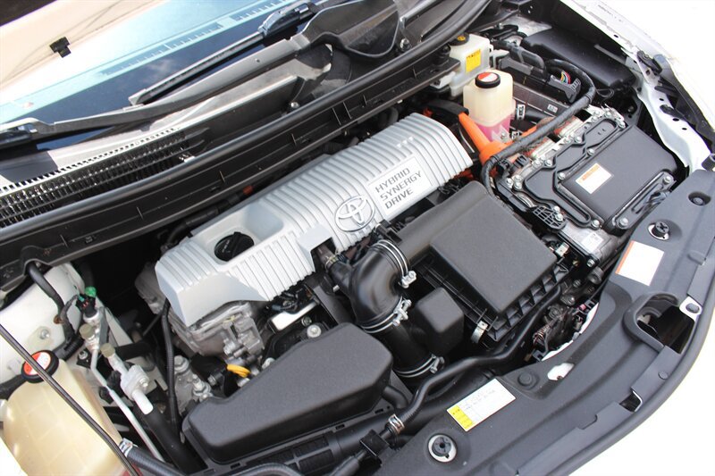 Used 2015 Toyota Prius Three FWD image 35