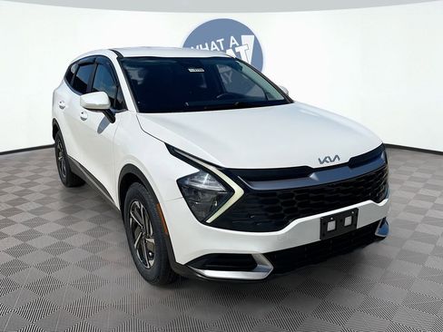 Certified 2023 Kia Sportage LX FWD image 3