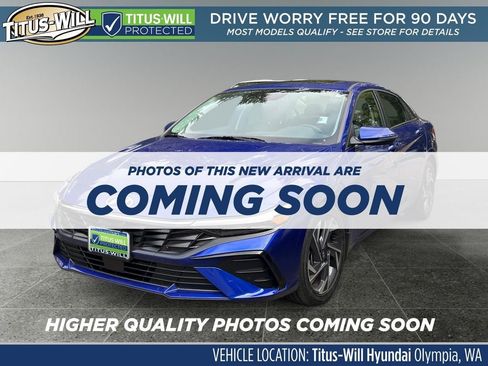 Used 2025 Hyundai Elantra Limited image 2