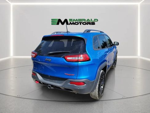 Used 2017 Jeep Cherokee Trailhawk AWD/4WD image 1