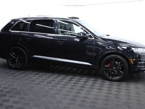Used 2017 Audi Q7 3.0T Prestige w/ Prestige Package image 4