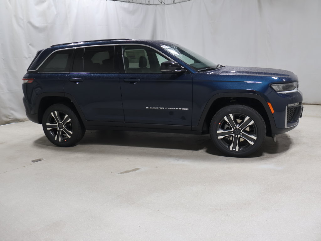 New 2027 Jeep Grand Cherokee Limited AWD/4WD image 7