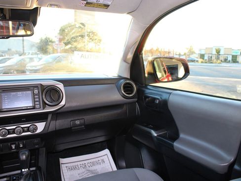 Used 2019 Toyota Tacoma SR5 image 32