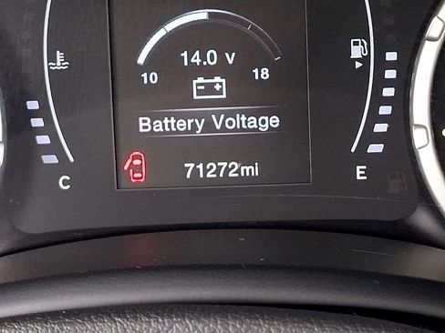 Used 2020 Jeep Renegade Latitude w/ Popular Equipment Group FWD image 19