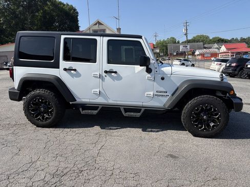 Used 2017 Jeep Wrangler Unlimited Sport w/ Quick Order Package 24S AWD/4WD image 7