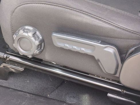 Used 2022 Jeep Wrangler Unlimited Sport image 13