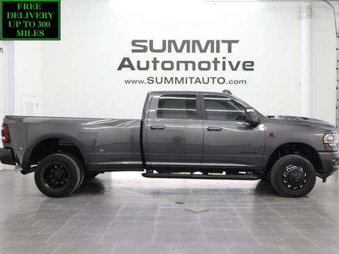 Used 2024 RAM 3500 Laramie w/ Night Edition AWD/4WD image 1