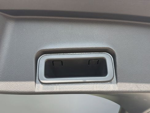 Certified 2022 Nissan Rogue SV w/ SV Premium Package AWD/4WD image 21