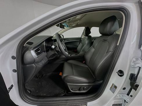 Certified 2026 Genesis G70 2.5T image 22