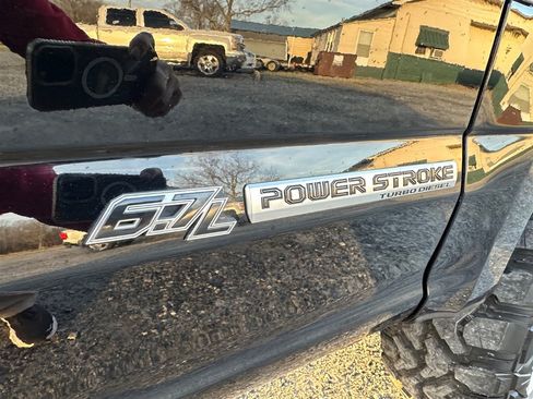 Used 2021 Ford F350 Platinum w/ FX4 Off-Road Package image 24