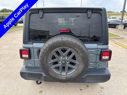 Used 2024 Jeep Wrangler Unlimited Sport AWD/4WD image 9