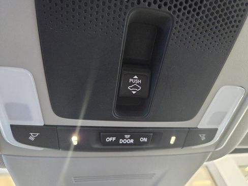 Certified 2023 Honda CR-V EX image 43