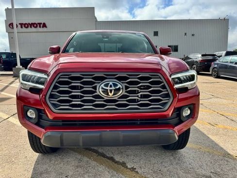 Used 2021 Toyota Tacoma TRD Off-Road AWD/4WD image 8