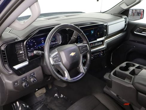 Used 2023 Chevrolet Silverado 1500 LT AWD/4WD image 24