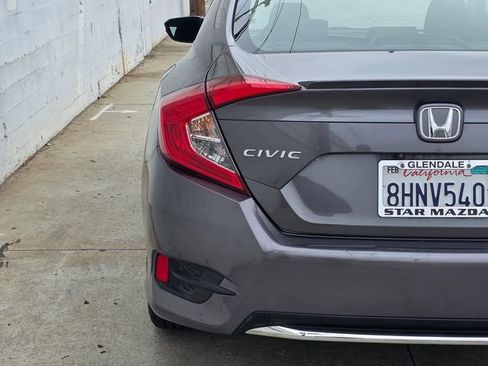Used 2019 Honda Civic EX image 6