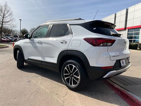 Used 2025 Chevrolet TrailBlazer LT image 8