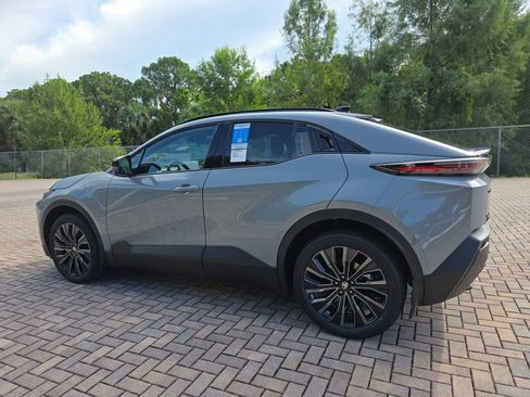 New 2026 Toyota C-HR w/ Cold Weather Package AWD/4WD image 9