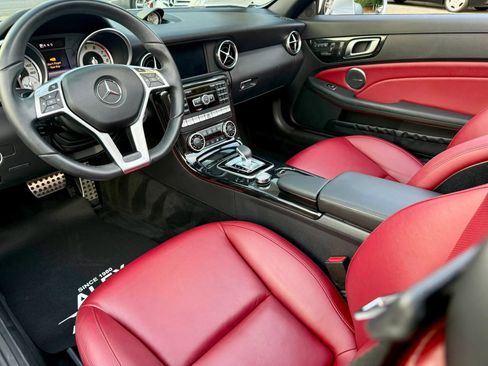 Used 2016 Mercedes-Benz SLK 300 image 36
