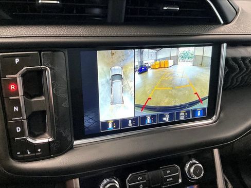 Used 2024 GMC Yukon Denali AWD/4WD image 15