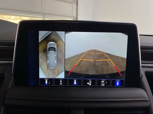 Used 2024 Chevrolet Tahoe High Country w/ Premium Package image 26