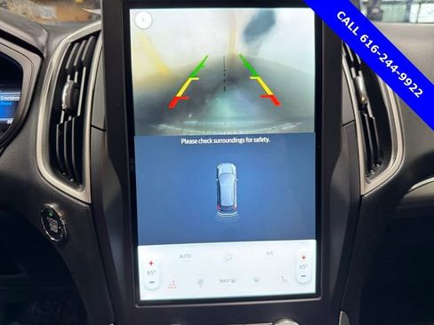 Used 2022 Ford Edge SEL w/ Sport Appearance Package image 16