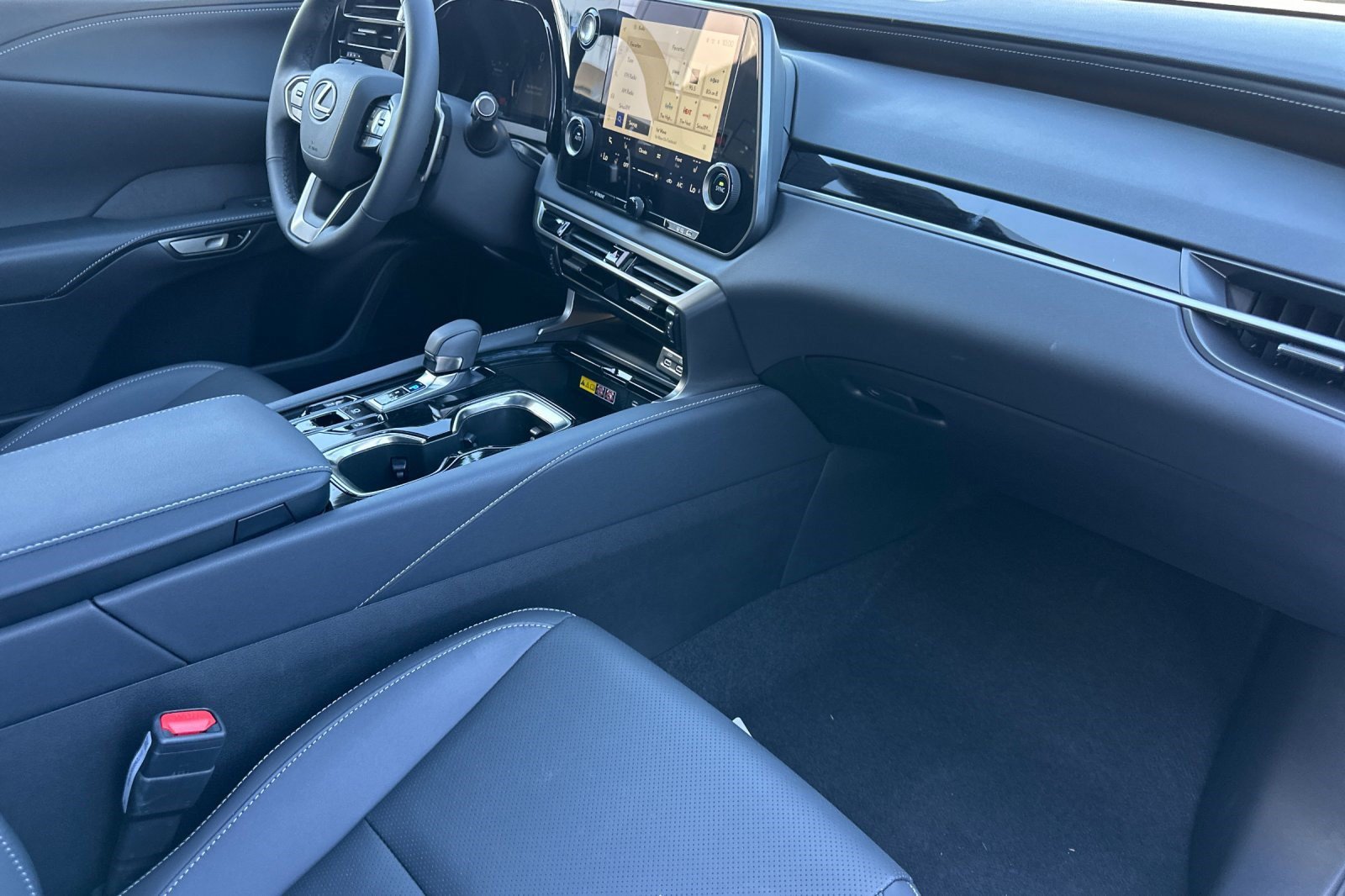 New 2026 Lexus RX 350 FWD w/ Accessory Package (Z1) image 28