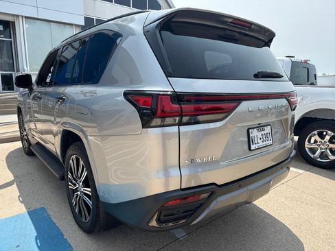 Used 2025 Lexus LX 700h Luxury w/ Appearance Package AWD/4WD image 7